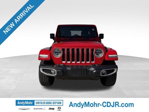 Used 2021 Jeep Wrangler Unlimited Sahara w/ Cold Weather Group AWD/4WD image 3