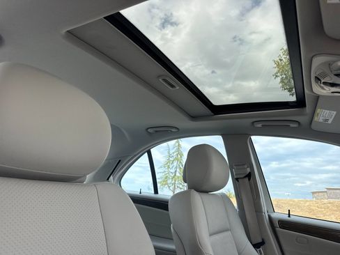 Used 2007 Mercedes-Benz C 230 Sedan image 16
