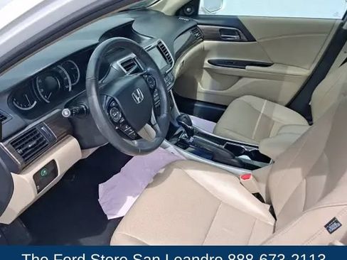 Used 2017 Honda Accord EX-L image 11
