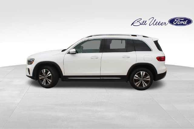 Used 2025 Mercedes-Benz GLB 250 4MATIC image 8