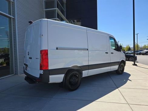 New 2025 Mercedes-Benz Sprinter 2500 image 3