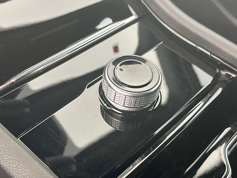 Used 2023 Jeep Grand Cherokee Altitude image 24