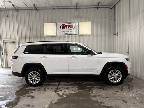Used 2025 Jeep Grand Cherokee L Laredo w/ Luxury Tech Group I AWD/4WD image 1
