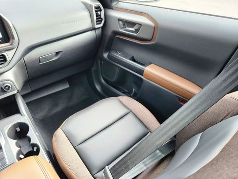 New 2025 Ford Bronco Sport Outer Banks image 14