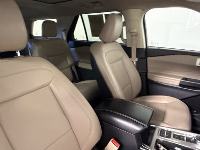 Used 2020 Ford Explorer XLT w/ Equipment Group 202A RWD image 72