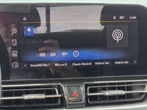 Used 2025 Chevrolet TrailBlazer LT AWD/4WD image 10