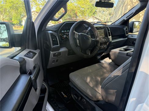 Used 2015 Ford F150 XLT w/ Equipment Group 302A Luxury AWD/4WD image 13