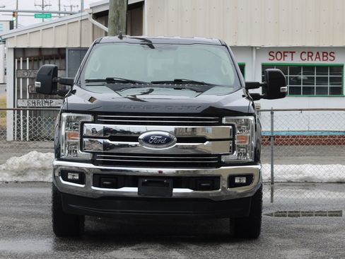 Used 2019 Ford F250 Lariat w/ Lariat Value Package image 2