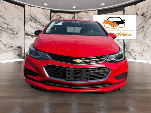 Used 2018 Chevrolet Cruze LT w/ Convenience Package FWD image 6