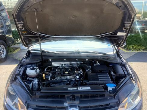 Used 2015 Volkswagen Golf S FWD image 33