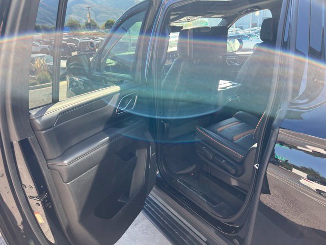 Used 2021 GMC Yukon XL AT4 w/ AT4 Premium Plus Package AWD/4WD image 20