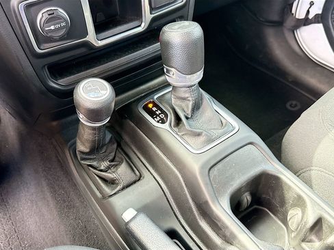 Used 2023 Jeep Wrangler Sport image 18