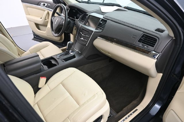 Used 2013 Lincoln MKS FWD image 30