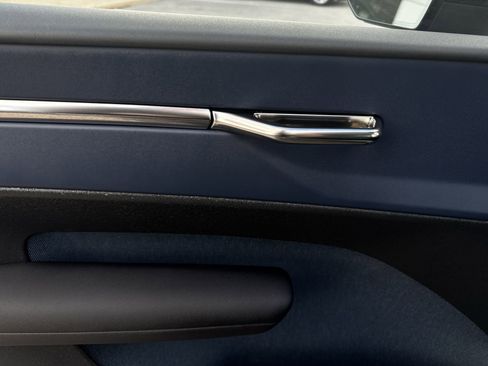 Used 2025 Volvo EX30 Ultra w/ Climate Package image 22