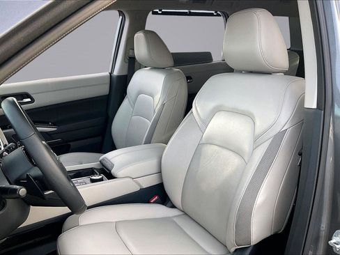 Certified 2024 Nissan Pathfinder SL w/ SL Premium Package image 26