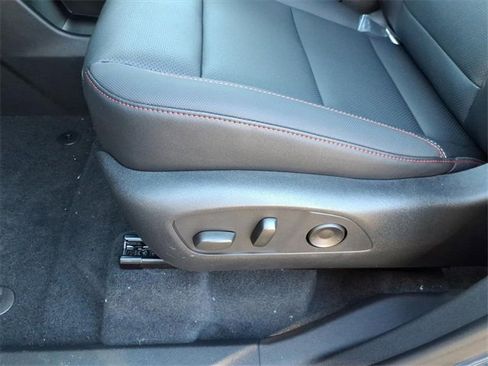 New 2026 Chevrolet Traverse Z71 w/ Enhanced Driving Package image 8