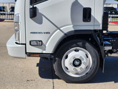 New 2024 Chevrolet Low Cab Forward RWD image 13