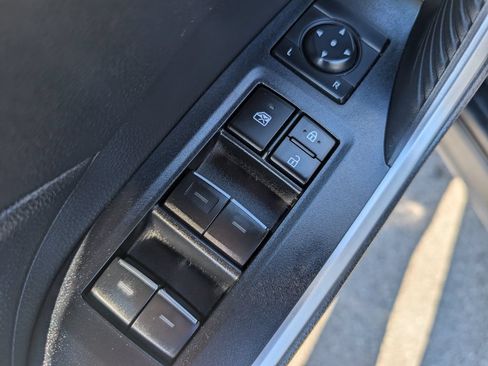 Used 2024 Toyota RAV4 XLE AWD/4WD image 16