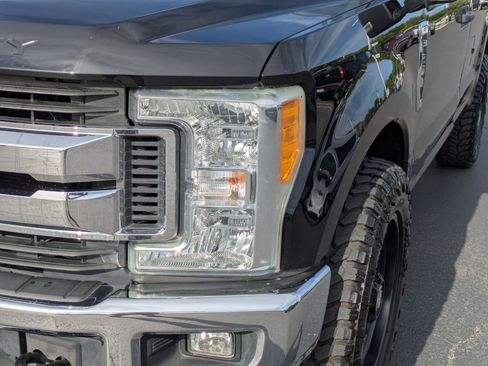 Used 2017 Ford F250 XLT w/ XLT Value Package image 10