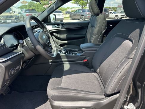 New 2025 Jeep Grand Cherokee L Laredo w/ Luxury Tech Group I AWD/4WD image 59