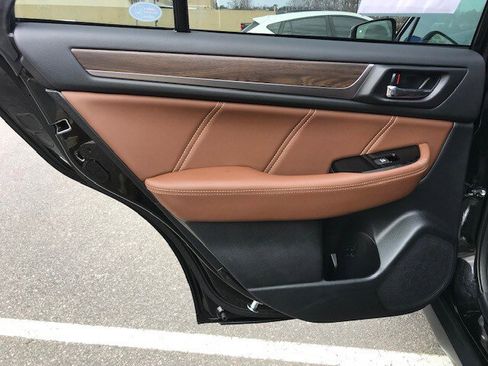 Used 2018 Subaru Outback 2.5i Touring image 20