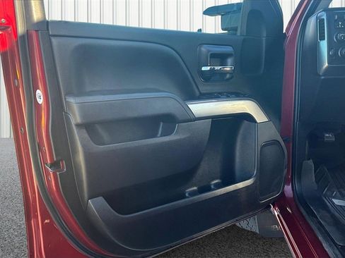 Used 2018 Chevrolet Silverado 1500 LT image 19
