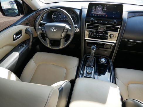 Used 2024 INFINITI QX80 Premium Select w/ Cargo Package image 9