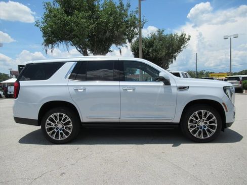 Used 2026 GMC Yukon Denali w/ Sun & Power Step Package AWD/4WD image 2