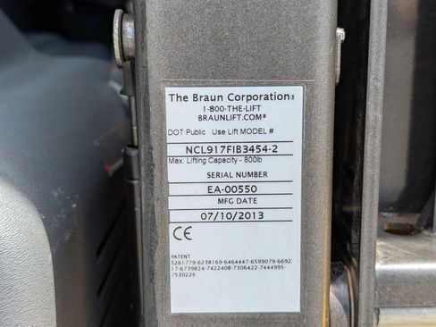 Used 2023 Ford E-Transit Medium Roof RWD image 10