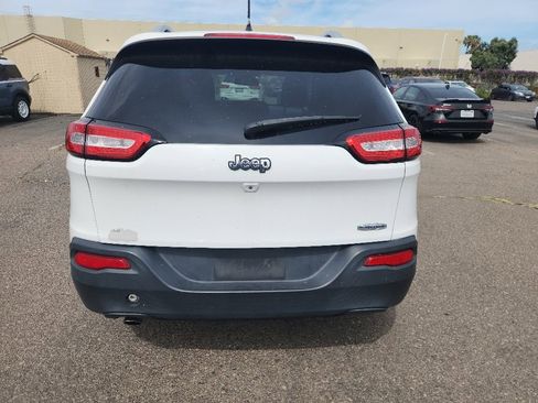 Used 2015 Jeep Cherokee Latitude FWD image 10