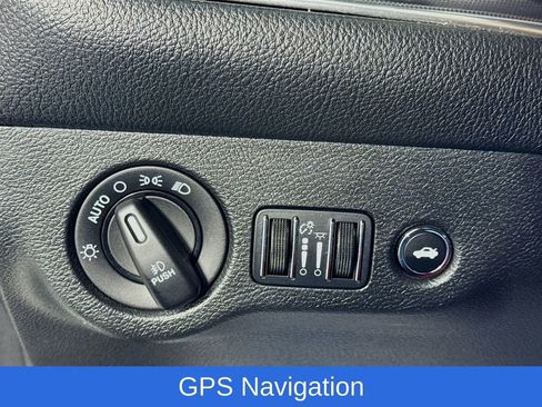 Used 2016 Dodge Challenger SRT w/ Technology Group image 13