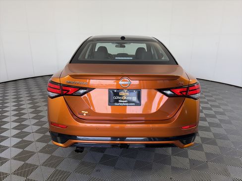 Used 2025 Nissan Sentra SR w/ SR Premium Package FWD image 7