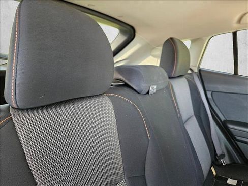 Used 2021 Subaru Crosstrek 2.0i Premium w/ Moonroof Package AWD/4WD image 18