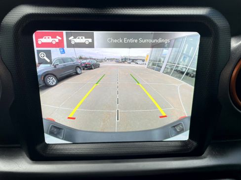 Used 2021 Jeep Gladiator Mojave image 17