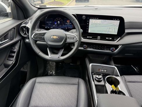 Used 2026 Chevrolet Equinox LT w/ Convenience Package II AWD/4WD image 18