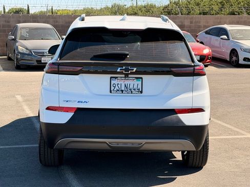 Used 2022 Chevrolet Bolt EUV Premier w/ Sun & Sound Package FWD image 6