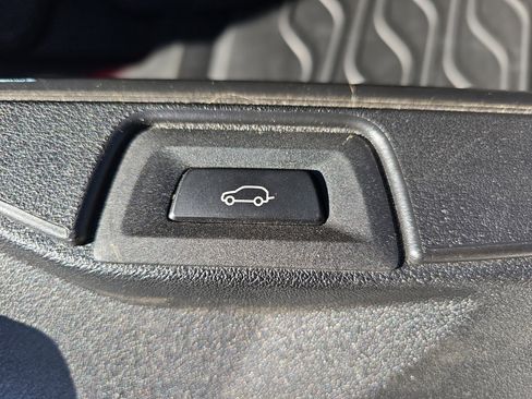 Used 2020 BMW X5 xDrive40i w/ Premium Package image 13