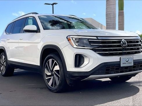 Used 2024 Volkswagen Atlas SE FWD image 2