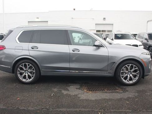 Used 2025 BMW X7 xDrive40i w/ Executive Package image 11