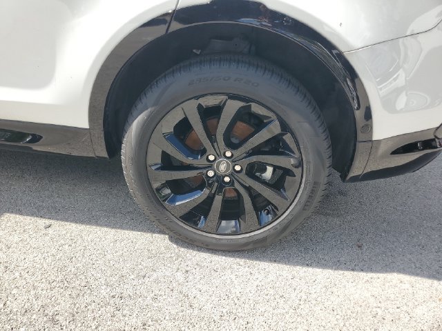 Certified 2025 Land Rover Discovery Sport Dynamic SE AWD/4WD image 13