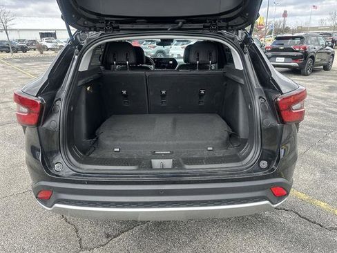 Certified 2025 Chevrolet Trax LT w/ Driver Confidence Package image 41