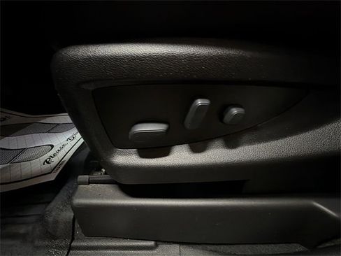 Used 2019 GMC Yukon Denali image 12