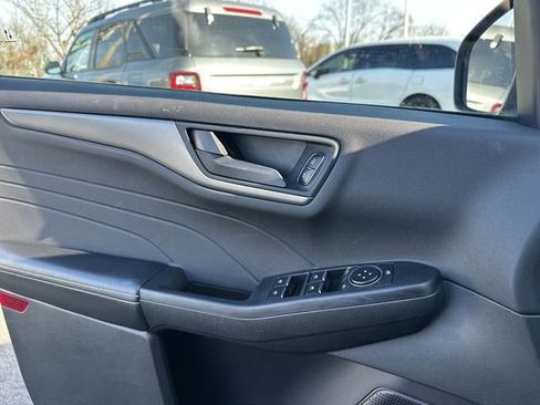 Certified 2023 Ford Escape Active image 31