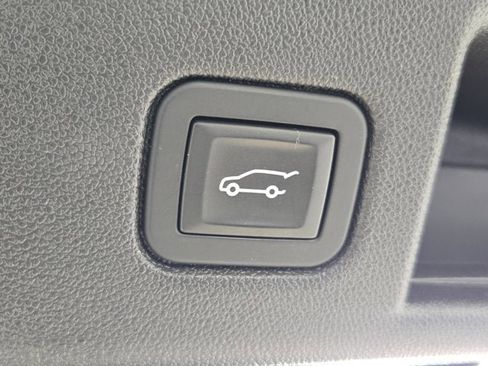 Used 2019 Chevrolet Equinox LT image 15