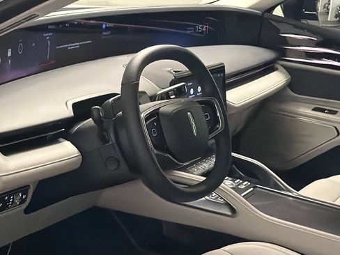 New 2026 Lincoln Nautilus Premier AWD/4WD image 14