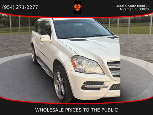 Used 2011 Mercedes-Benz GL 450 4MATIC image 2
