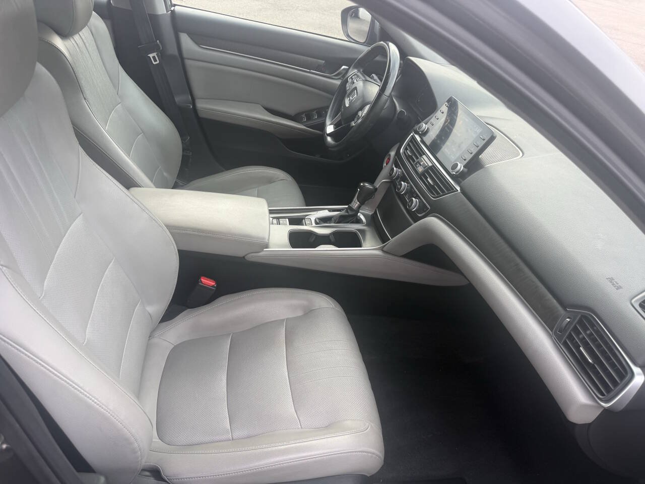 Used 2018 Honda Accord EX-L image 13