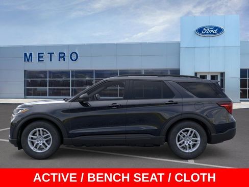New 2026 Ford Explorer Active AWD/4WD image 4