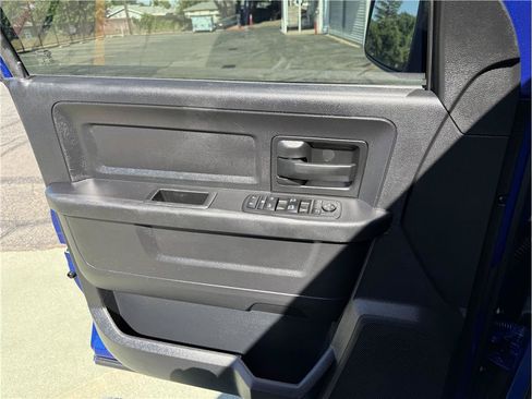 Used 2015 RAM 1500 Express AWD/4WD image 32
