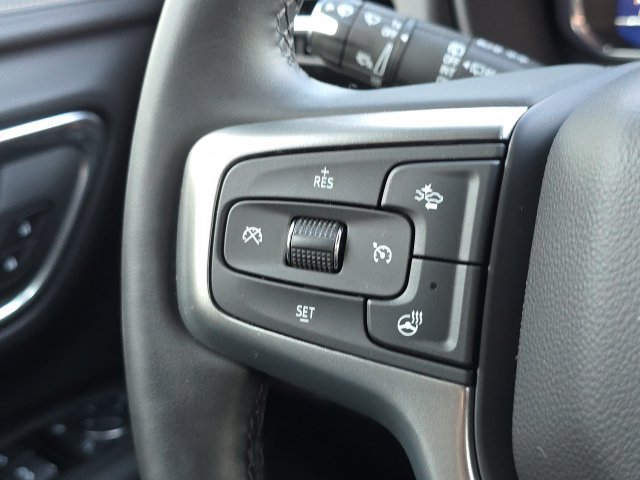 Used 2024 Chevrolet Suburban Premier w/ Premium Package AWD/4WD image 23